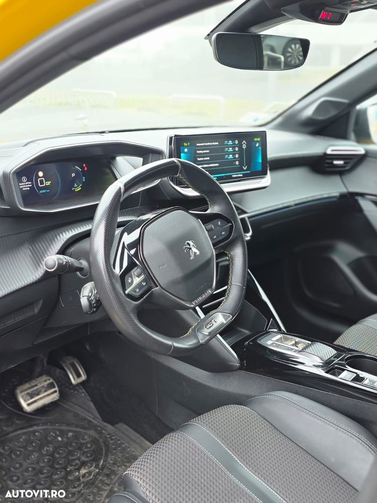 Peugeot 208 e-208 GT-Line - 11
