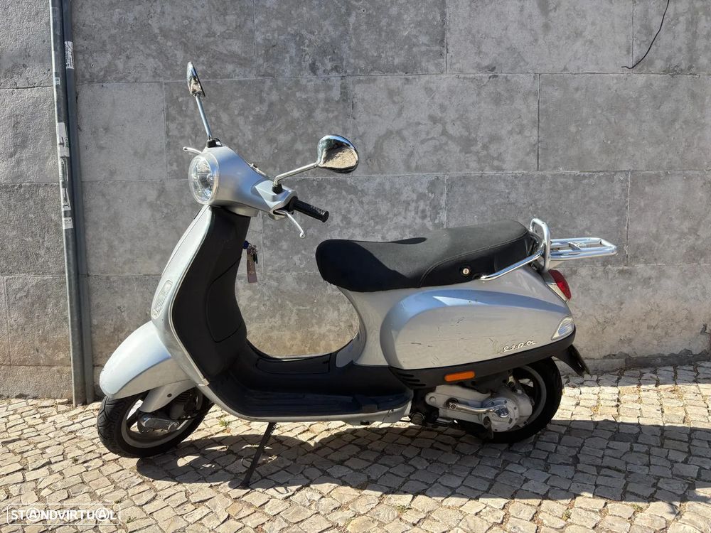 Piaggio Vespa - 2