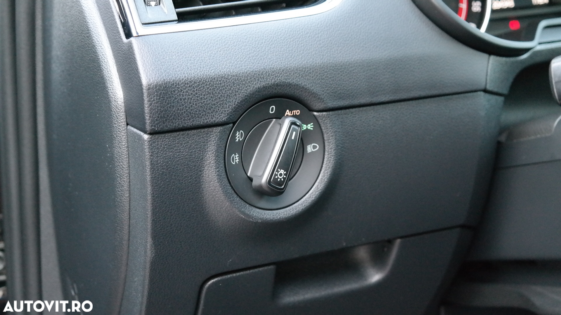 Skoda Octavia 2.0 TDI RS DSG - 28