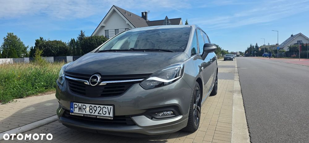 Opel Zafira Tourer 1.6 SIDI Turbo Active - 1
