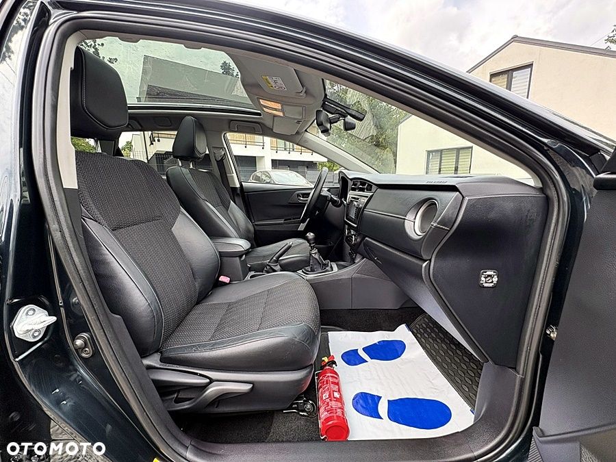 Toyota Auris 2.0 D-4D Executive - 31