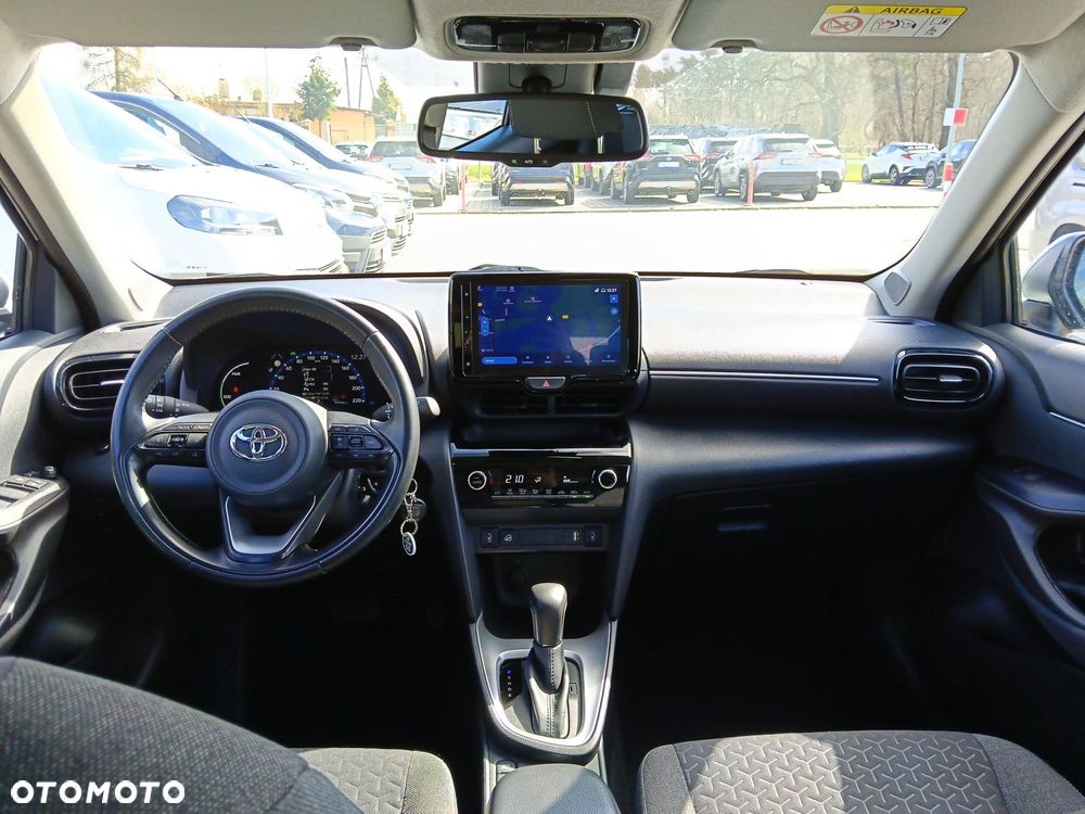 Toyota Yaris Cross Hybrid 1.5 Comfort 4x4 - 12