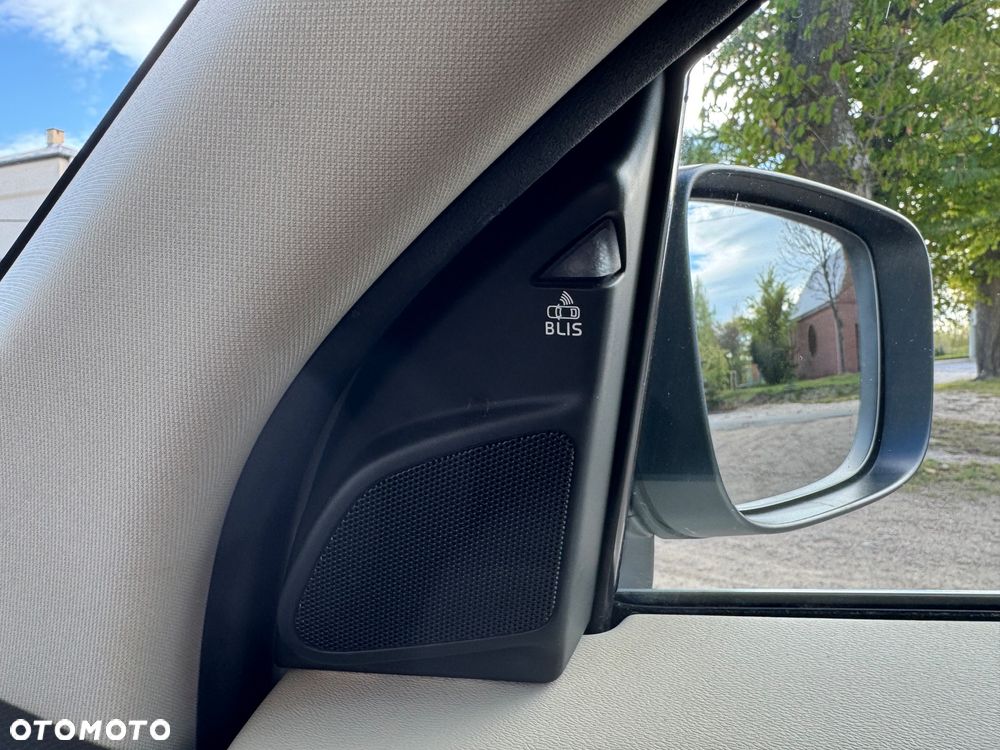 Volvo XC 60 D5 AWD Momentum - 29