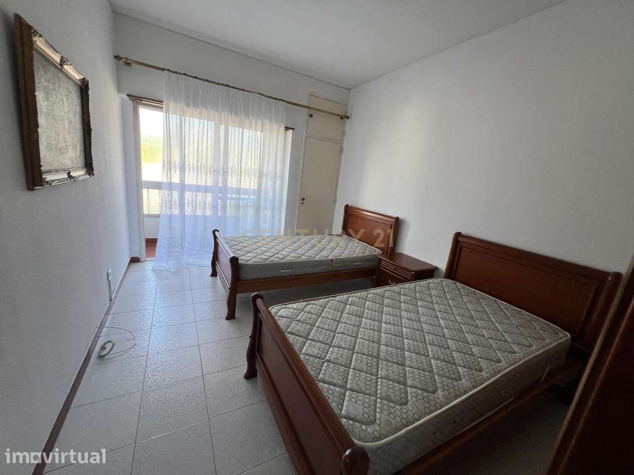 Apartamento T1 mobilado, para arrendar em S. João de Caparica, Almada - Grande imagem: 2/10