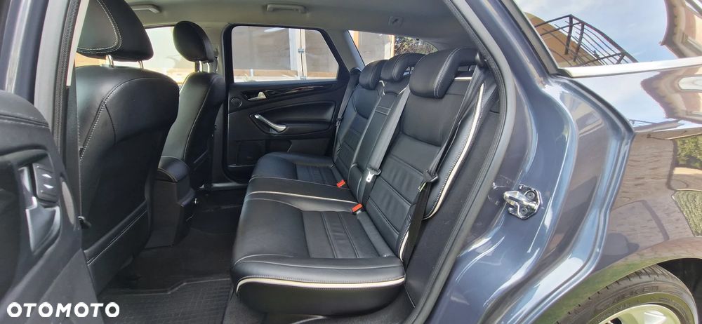 Ford Mondeo 2.0 TDCi Titanium X - 24