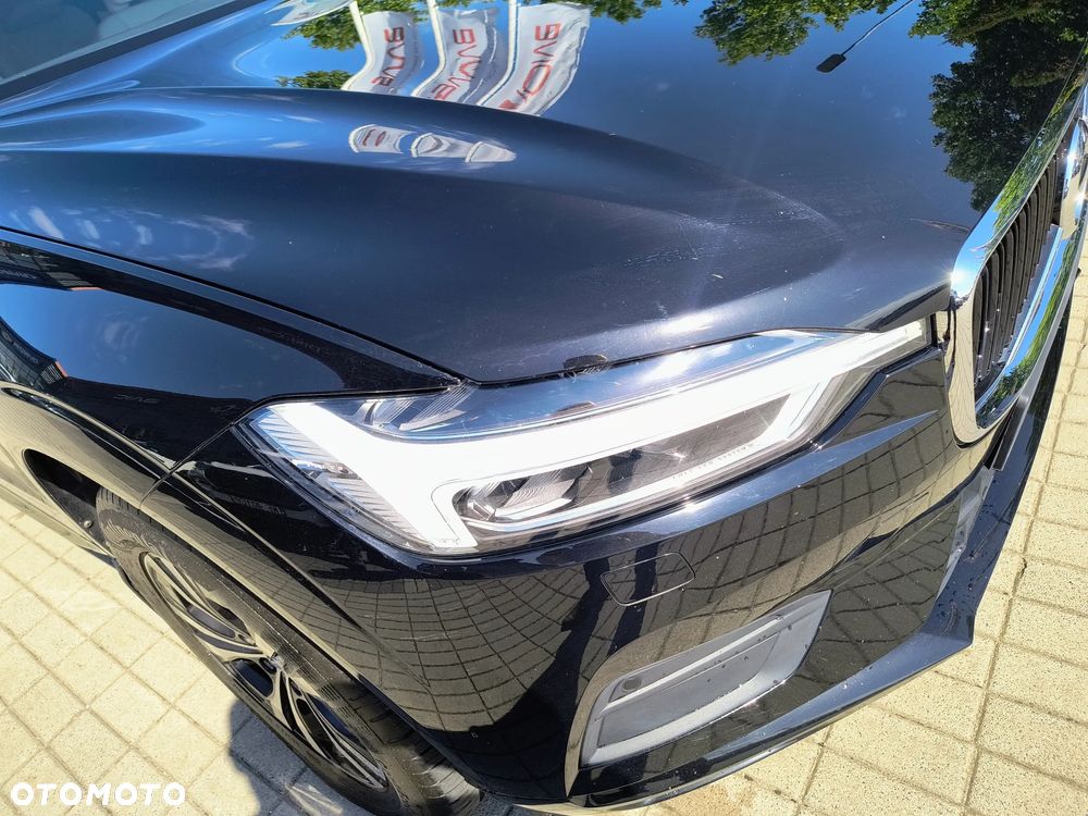 Volvo XC 60 B5 B AWD Momentum - 10