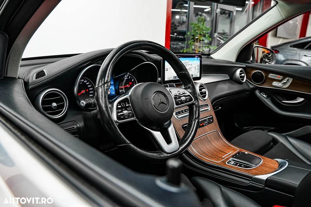 Mercedes-Benz GLC 300 e 4Matic 9G-TRONIC - 5