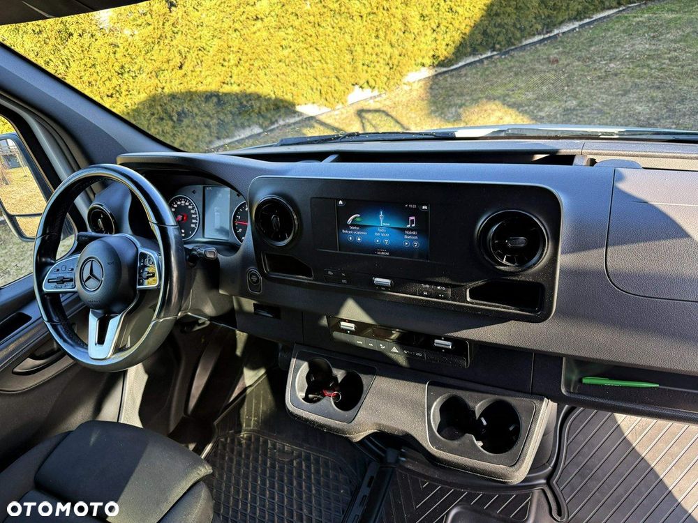 Mercedes-Benz Sprinter - 23
