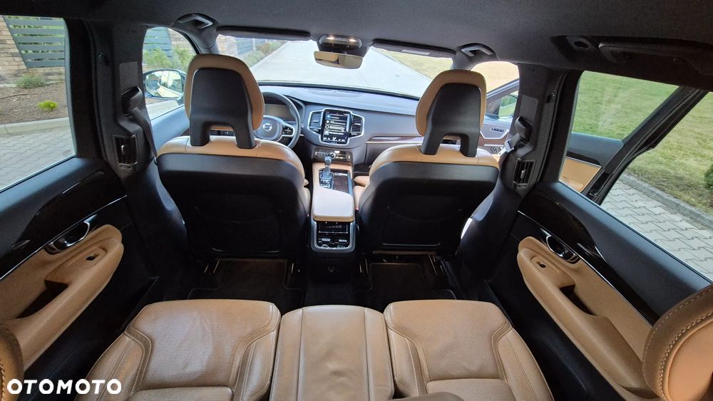 Volvo XC 90 D5 SCR AWD Inscription 7os - 9