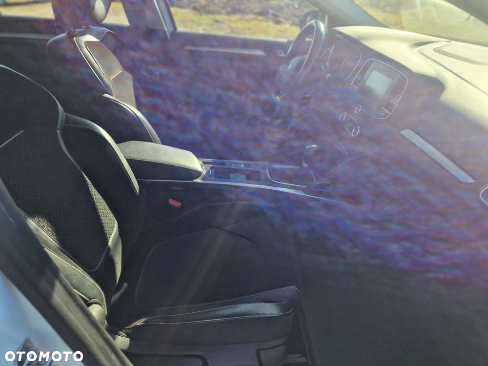 Renault Megane 1.5 dCi Bose EDC - 28