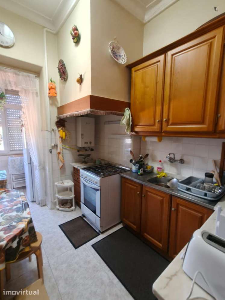 Quarto - localizado em Penha de França Lisbon - Grande imagem: 2/12