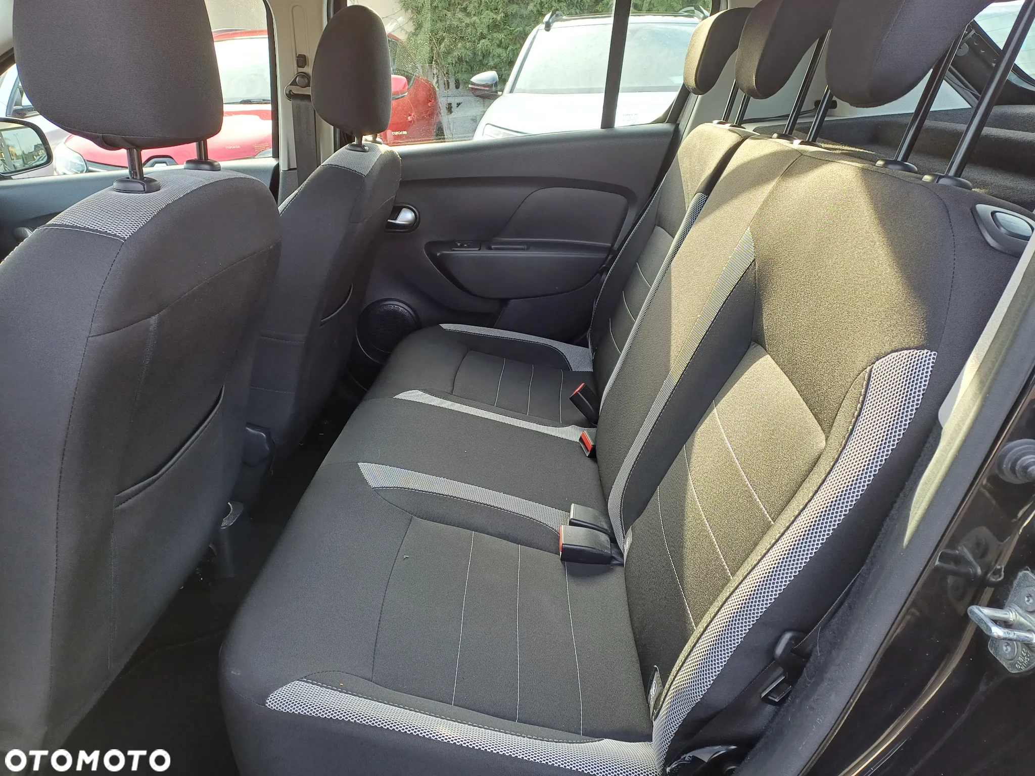 Dacia Sandero Stepway 1.5 dCi Laureate S&S - 14