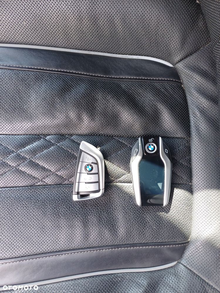 BMW Seria 7 740d xDrive - 16