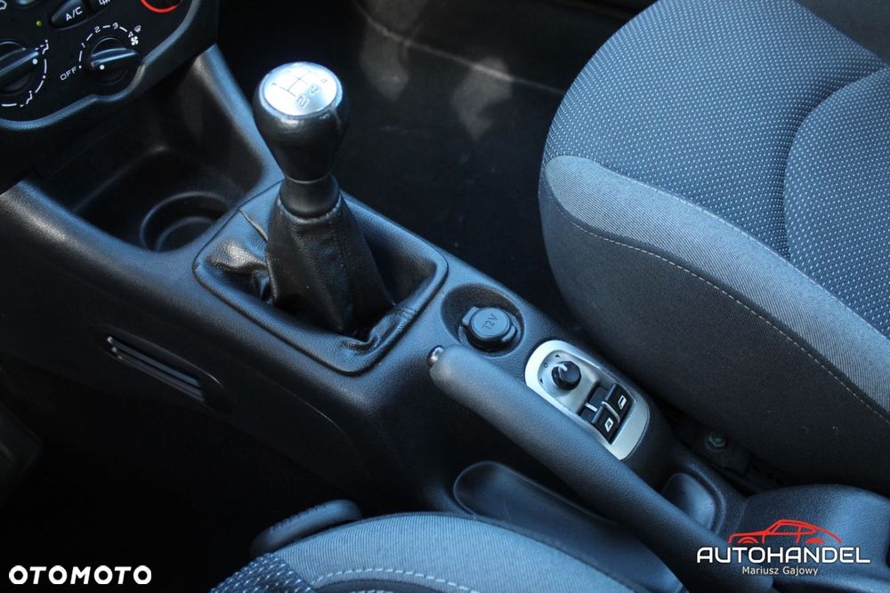 Peugeot 206 plus - 12