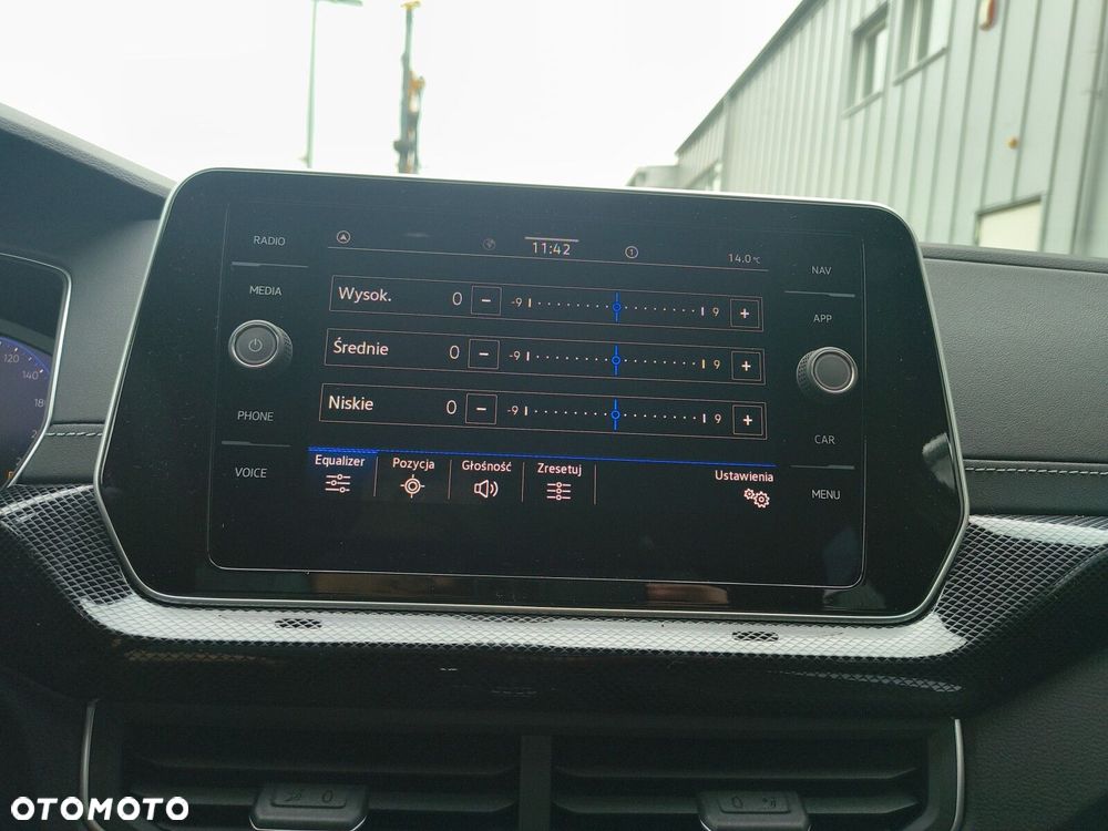 Volkswagen T-Cross - 28