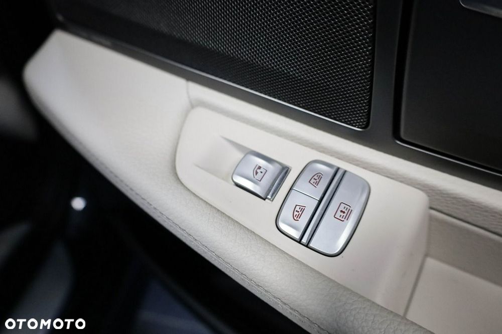 BMW Seria 7 - 29