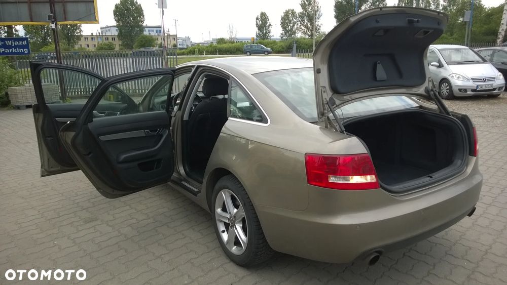 Audi A6 Limousine 2.4 - 17