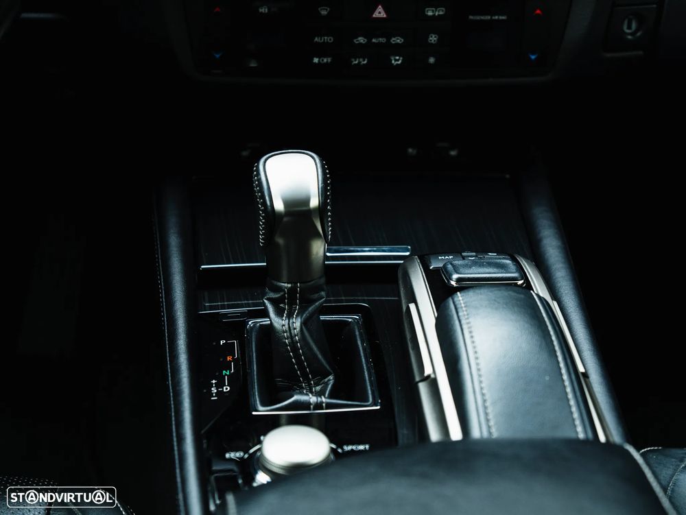 Lexus GS 300h Executive+ - 34