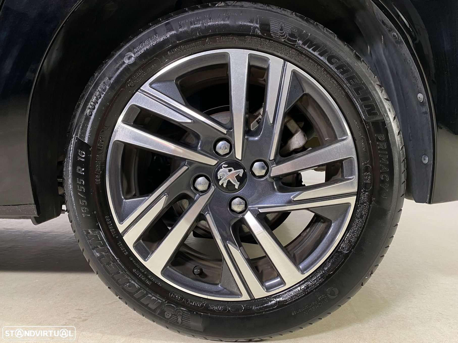 Peugeot 208 1.2 PureTech Allure Pack EAT8 - 19