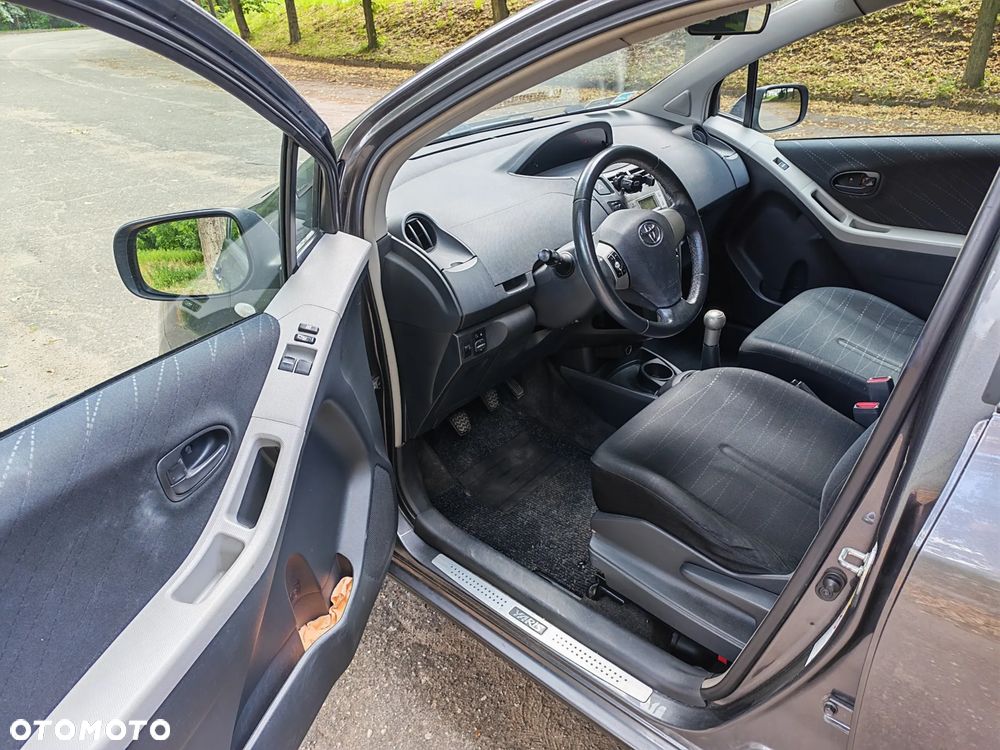 Toyota Yaris 1.0 VVT-i - 14