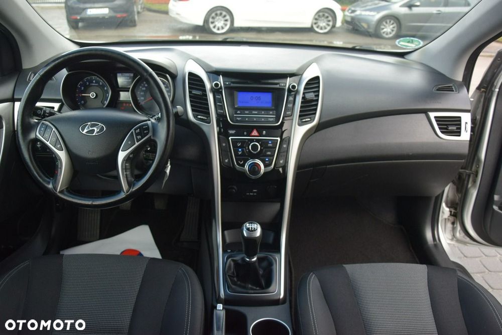 Hyundai i30 blue 1.6 GDI Trend - 30
