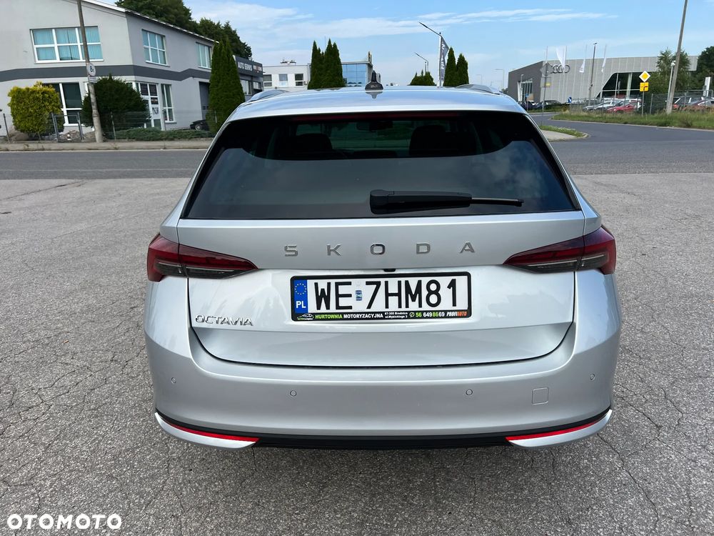 Skoda Octavia 1.5 TSI mHEV Selection DSG - 6