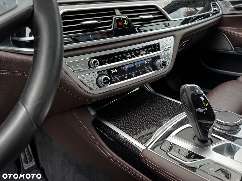 BMW Seria 7 730Ld sport - 31