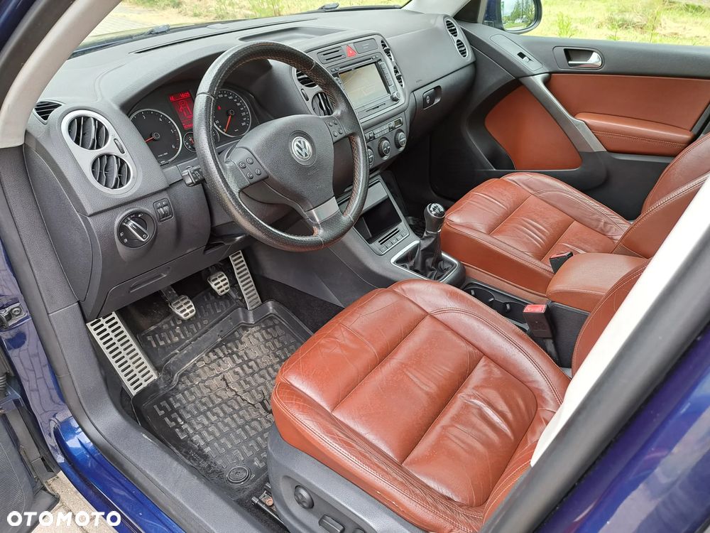 Volkswagen Tiguan - 13