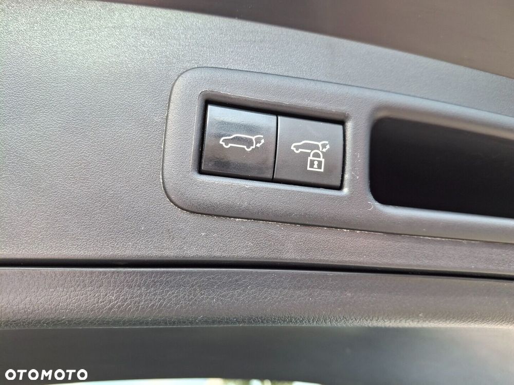 Lexus UX 250h GPF Business 2WD - 23