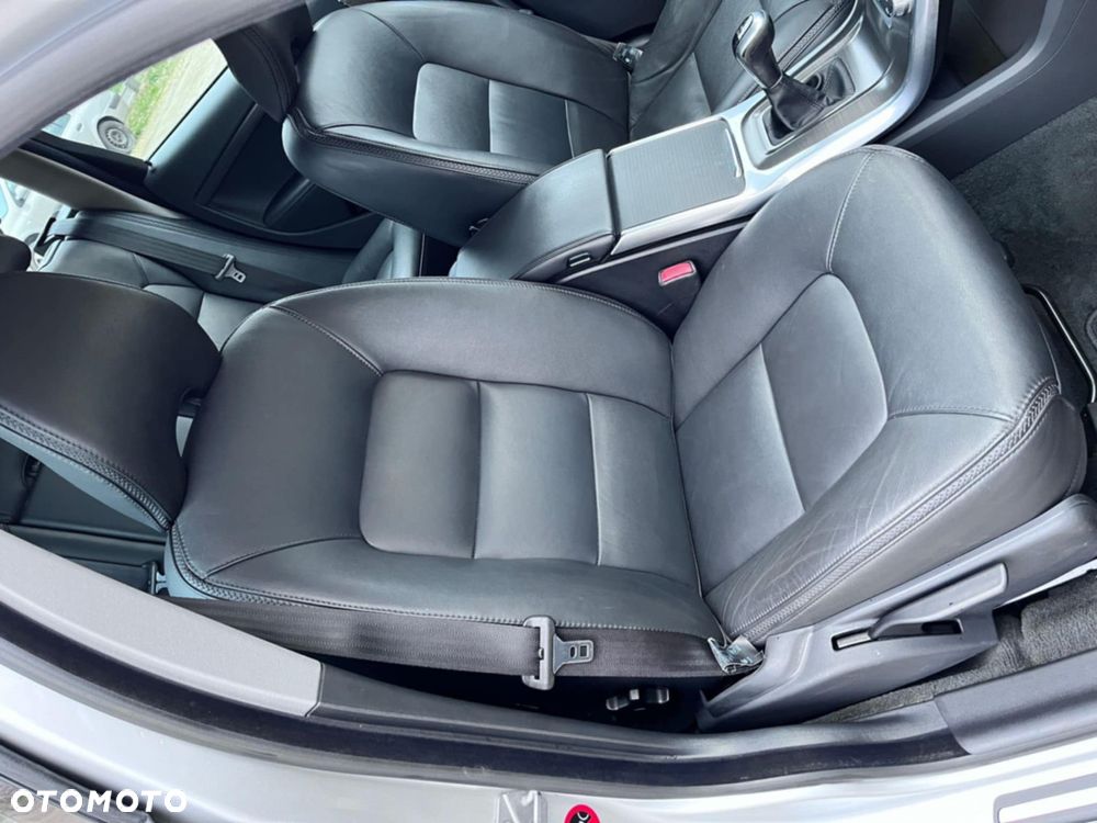 Volvo XC 70 D4 Drive-E Momentum - 24