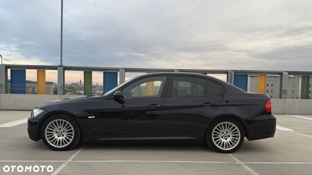 BMW Seria 3 320i - 5