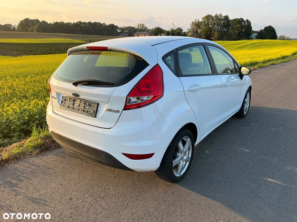 Ford Fiesta - 15