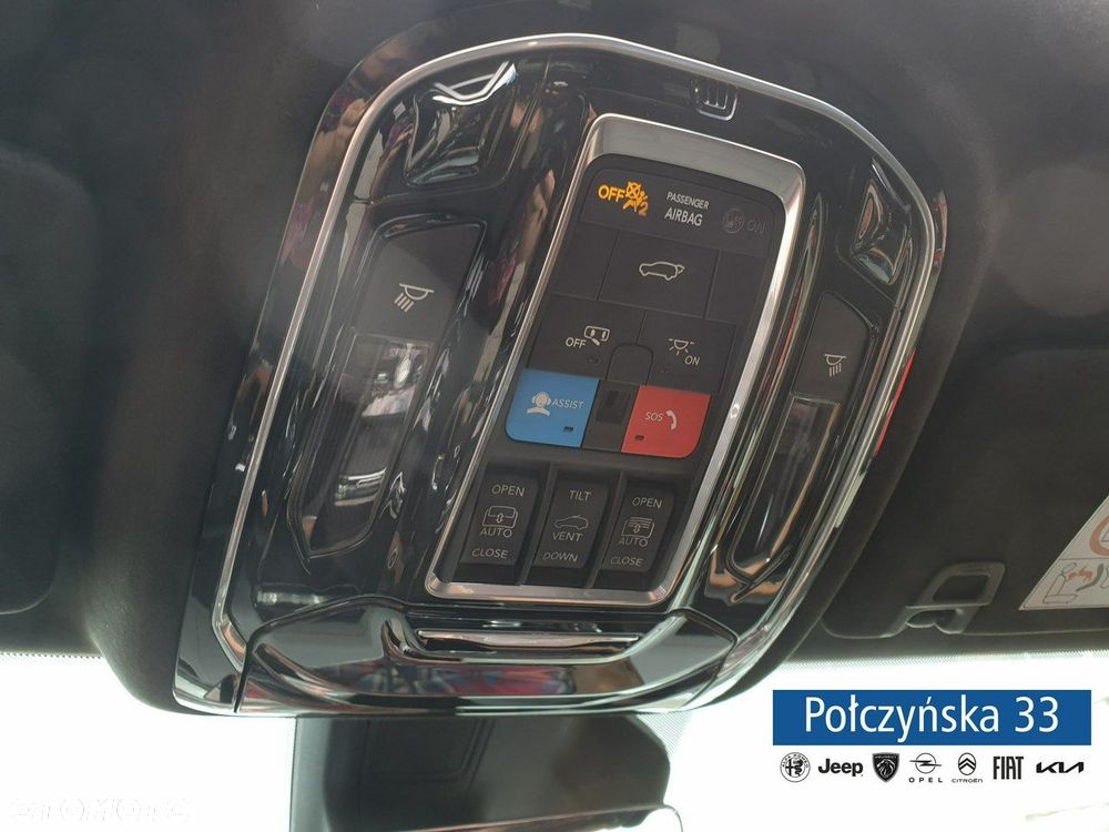 Jeep Grand Cherokee - 25