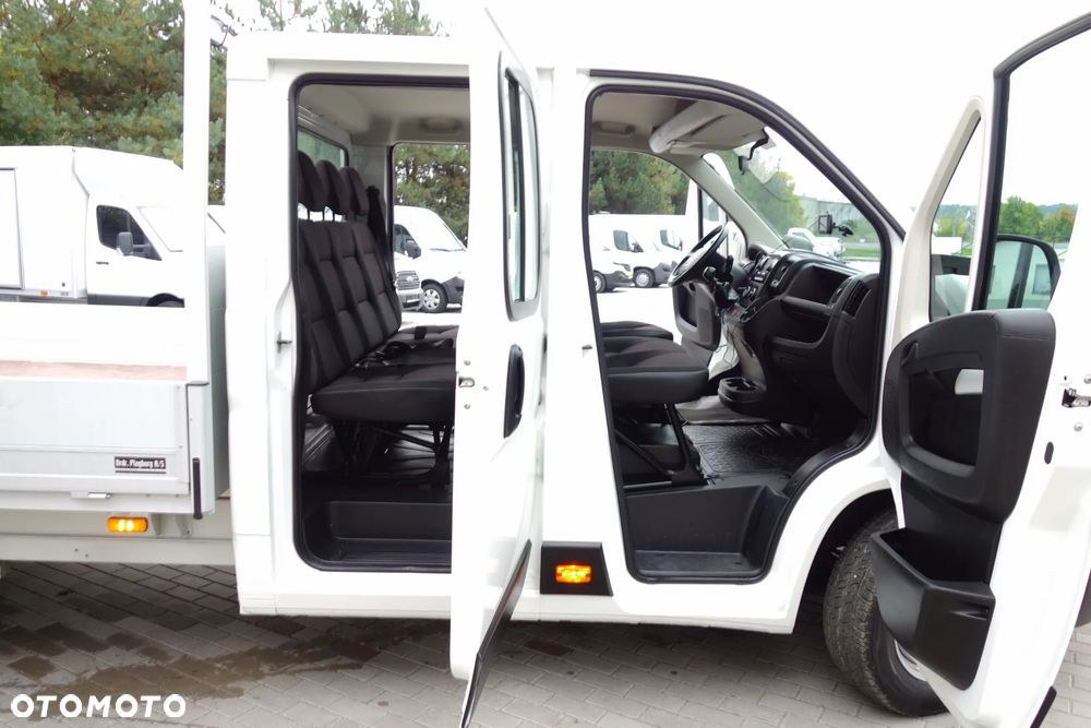Peugeot Boxer Doka 2.2 Bluehdi 165 KM 7 Osobowa Klima Webasto - 25