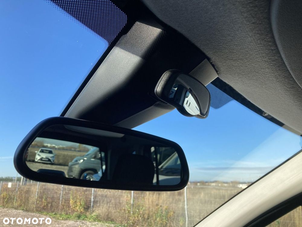 Toyota Proace City Verso 1.2 D-4T Family - 23