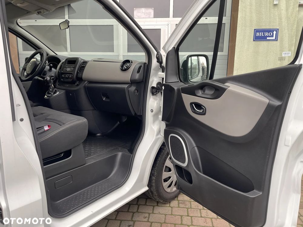 Nissan Trafic Vivaro 9-OSOBOWY - 19