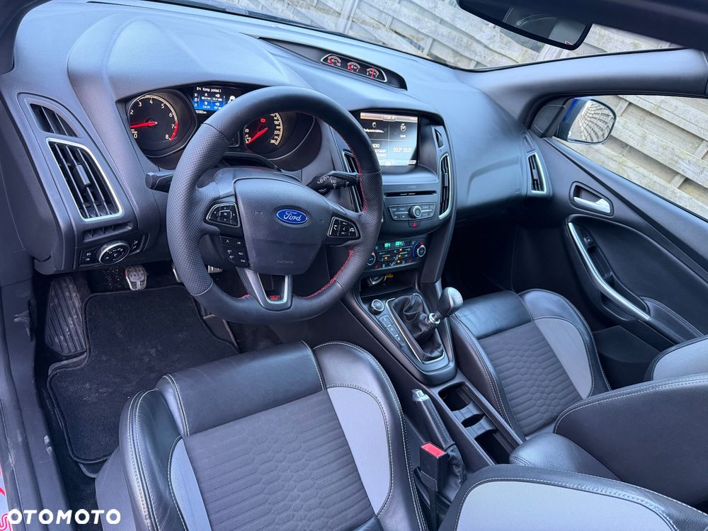 Ford Focus ST - 20
