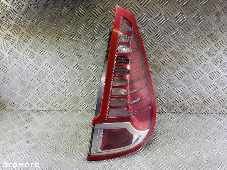 LAMPA PRAWA TYLNA RENAULT SCENIC 3 - 1
