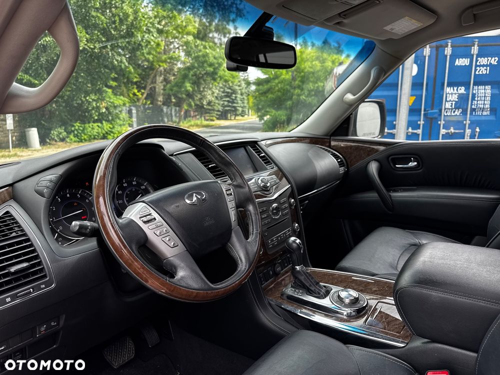 Infiniti QX80 - 13