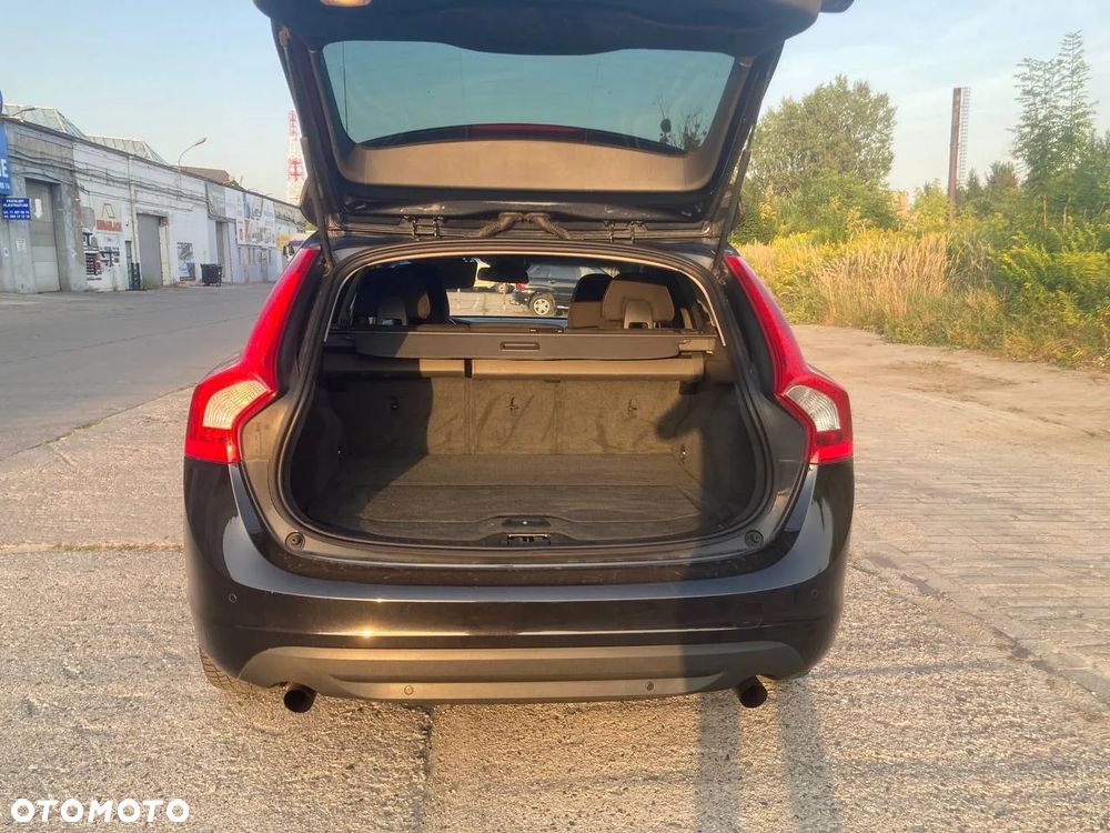 Volvo V60 T5 Momentum - 4