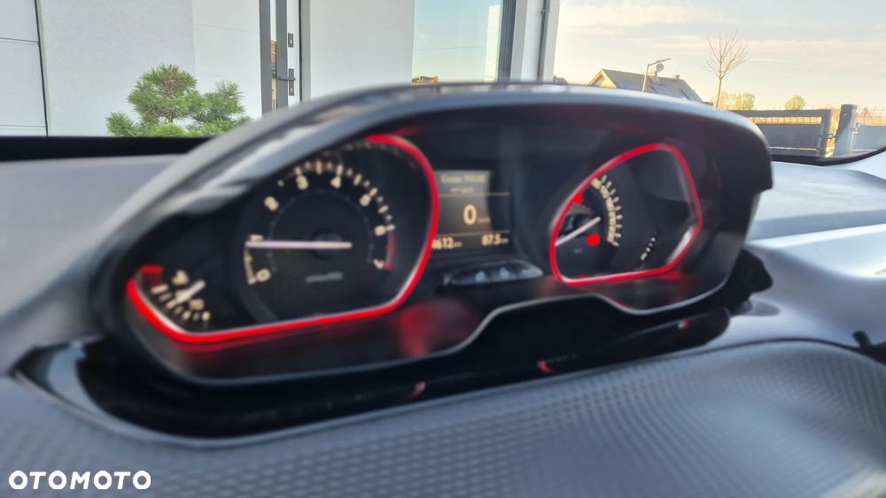 Peugeot 2008 PureTech 110 Stop&Start GT-Line Edition - 19