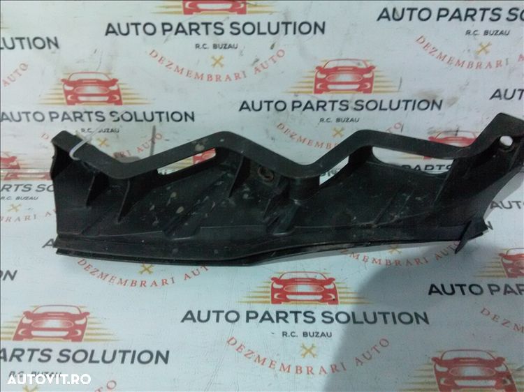 suport far dreapta vw passat b6 an fabr.2009 - 1