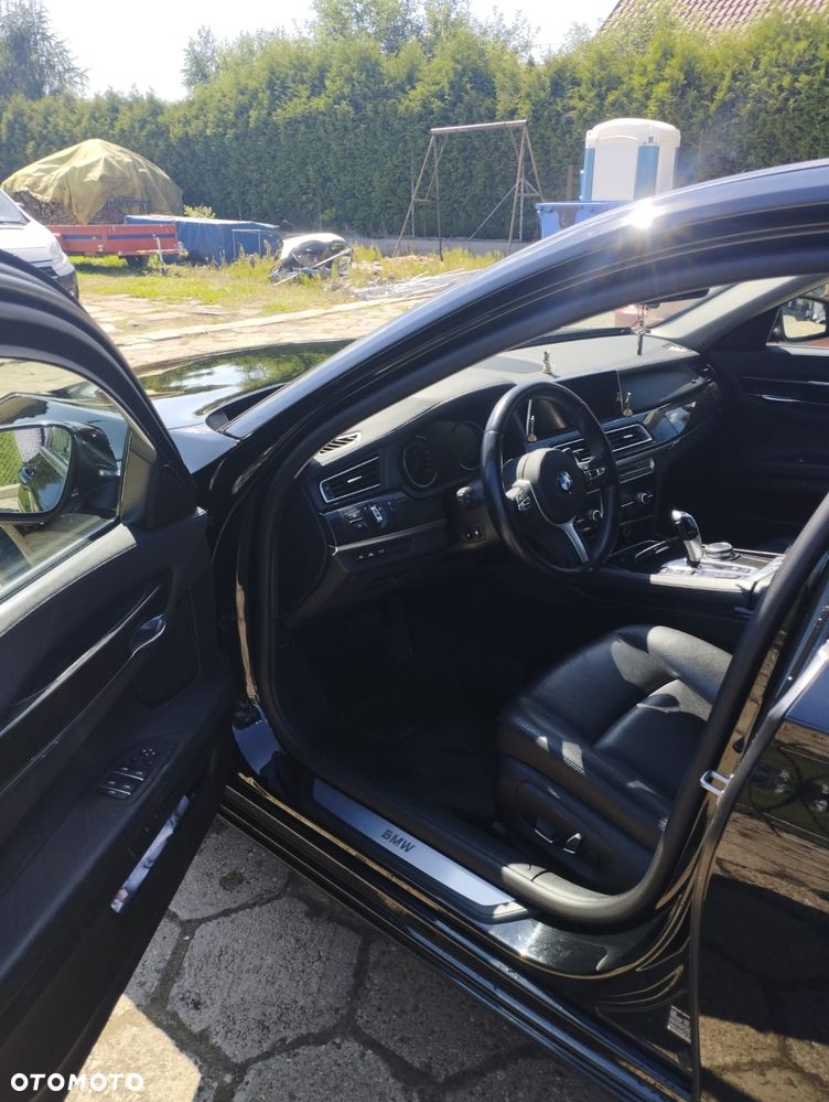 BMW Seria 7 740i - 6