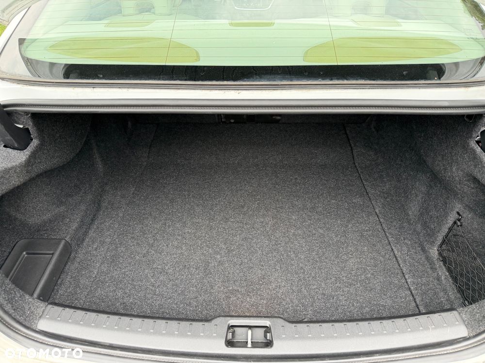 Volvo S60 T5 Momentum Pro - 19