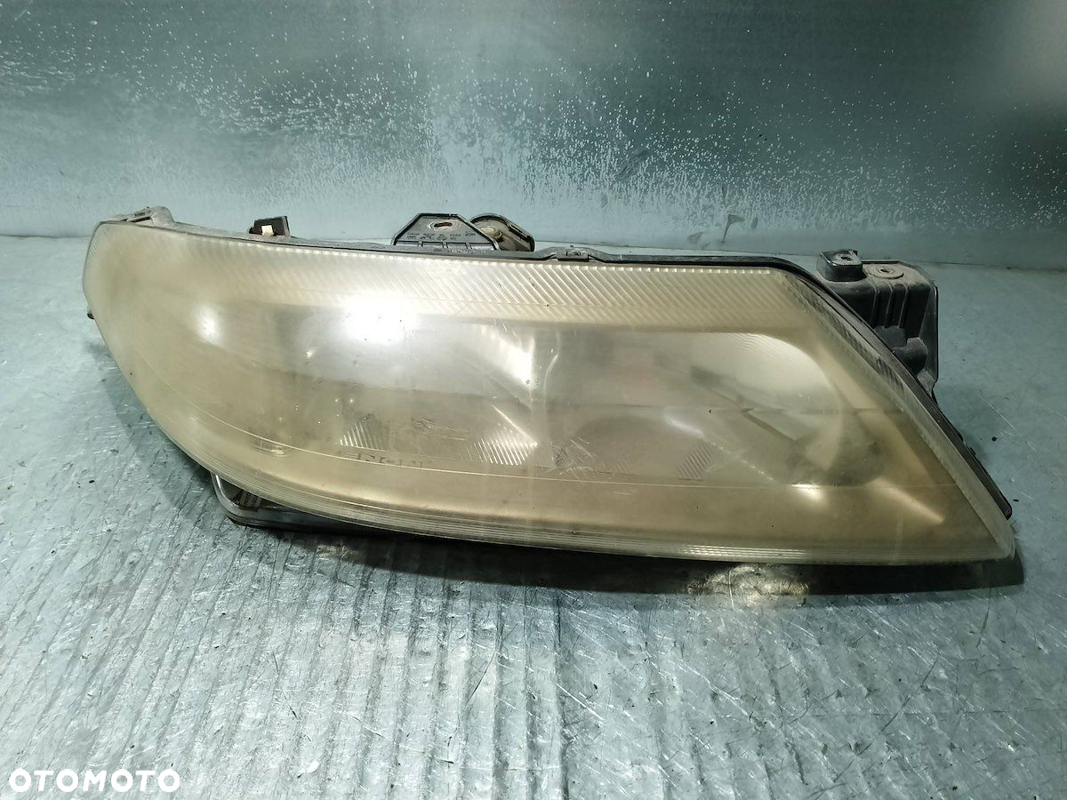 LAMPA PRZÓD PRAWA XENON RENAULT LAGUNA II 8200163324  89006907 - 10