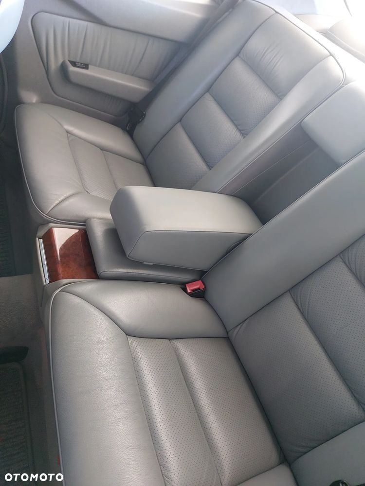 Mercedes-Benz W124 (1984-1993) - 12