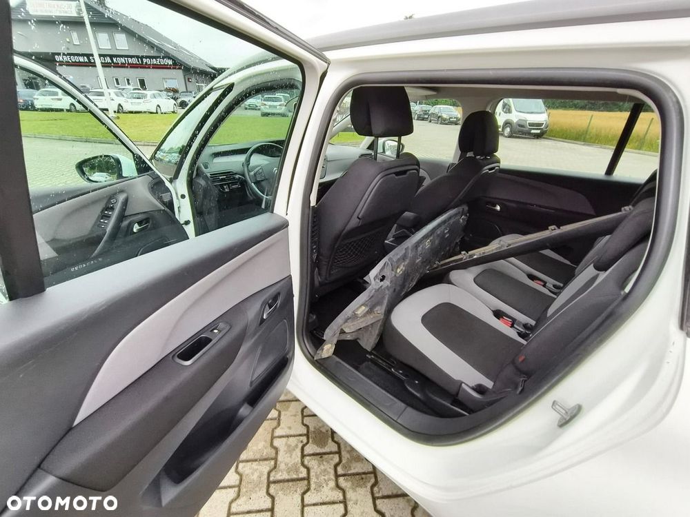 Citroën C4 Grand Picasso - 16