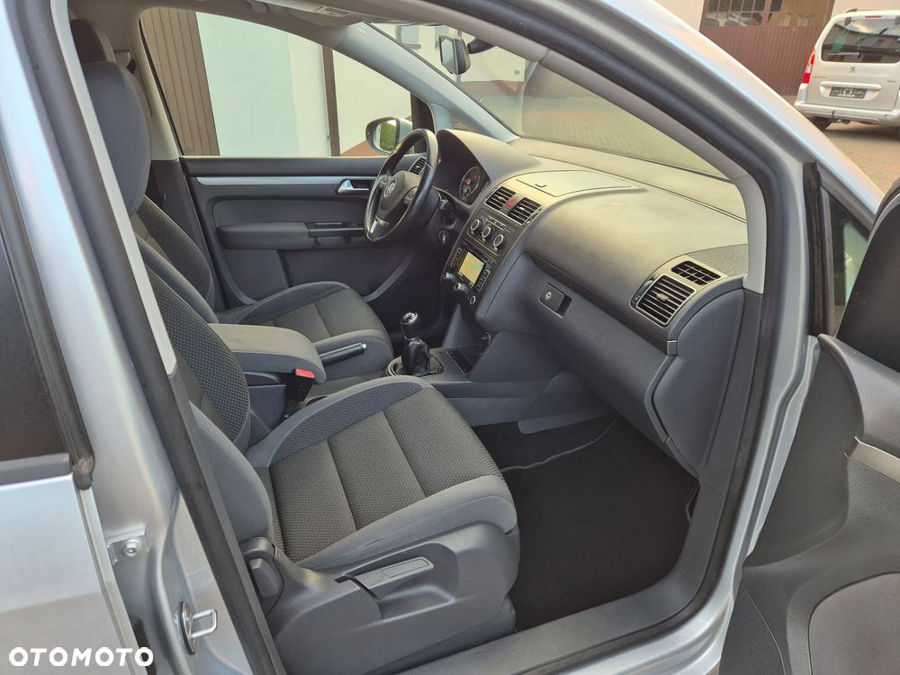 Volkswagen Touran 1.6 TDI DPF BlueMot Comfortline - 18