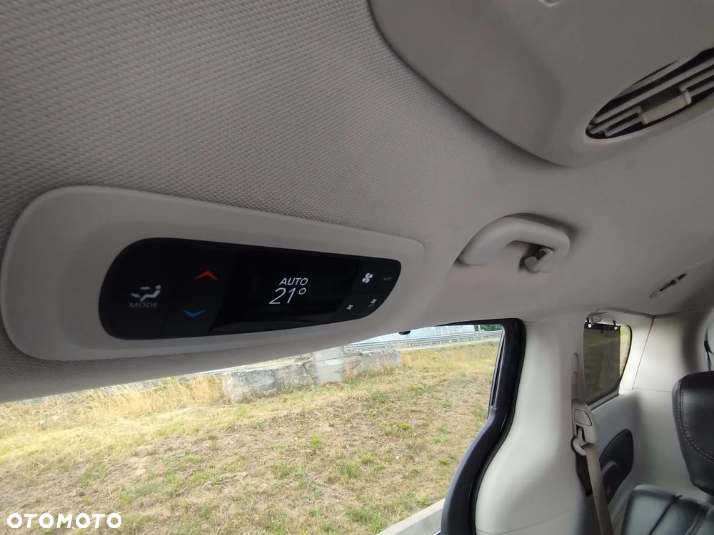 Chrysler Pacifica - 21