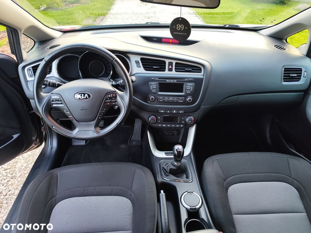 Kia Ceed - 24